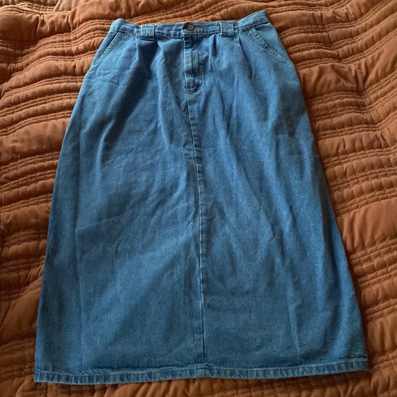 Vivaldi Jeanswear Dresses & Skirts - Vivaldi Jeanswear Vintage Denim Skirt